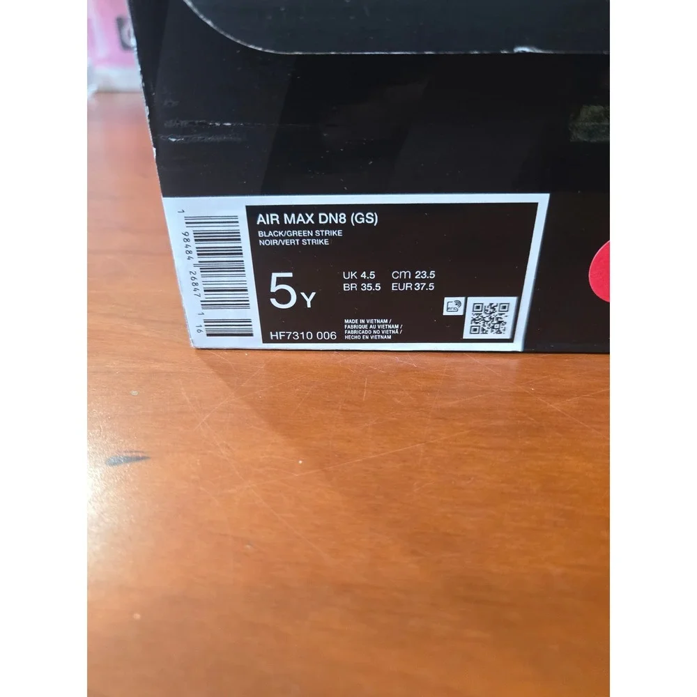Nike Air Max DN8 GS Black Green Strike HF7310-006 Kids Size 5Y Sneakers